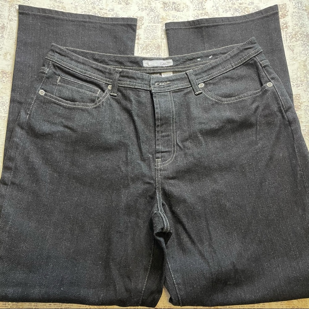 Chico’s Platium Black jeans women’s size 2 short